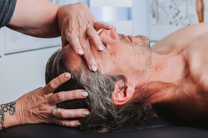 LA CRÂNIO-THÉRAPIE : UN CHEMIN VERS L’ÉQUILIBRE ET LA VITALITÉ PROFONDE